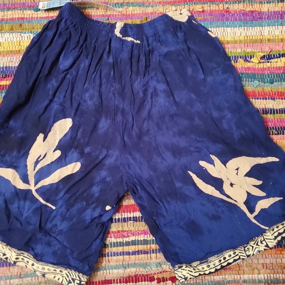 Mirror Image Dressy Vacation Shorts